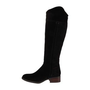 Brand New Baretraps “Dayle” Boots
